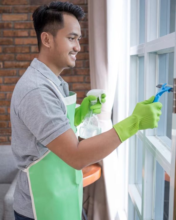 imgi_3_man-cleaning-window_8595-7134